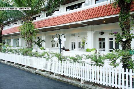 The Old Phuket Karon Beach Resort