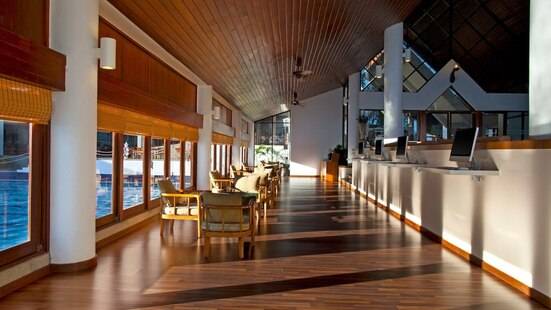 Le Meridien Phuket Beach Resort