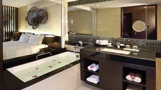 Le Meridien Phuket Beach Resort