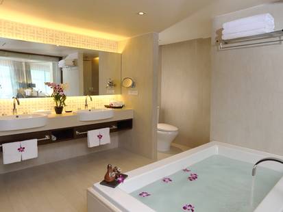 Le Meridien Phuket Beach Resort