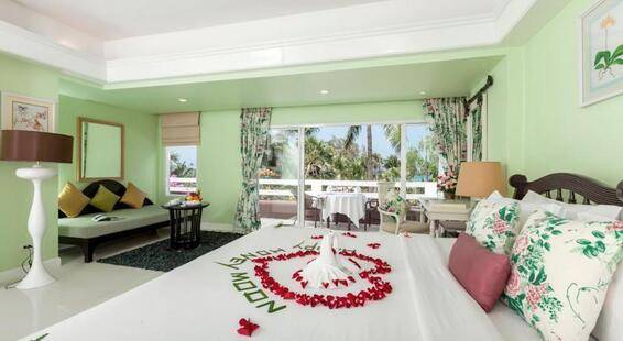 Thavorn Palm Beach Resort