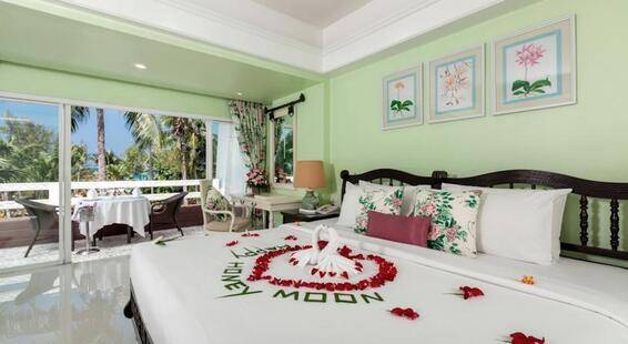 Thavorn Palm Beach Resort