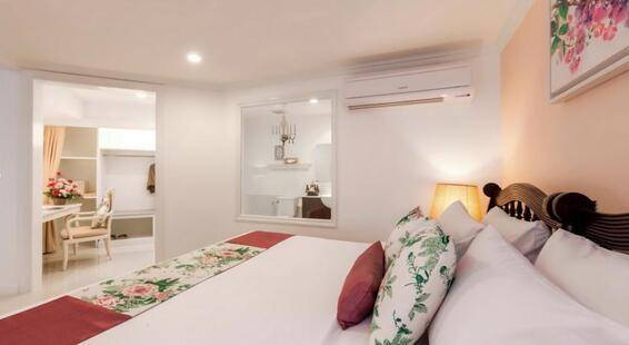 Thavorn Palm Beach Resort