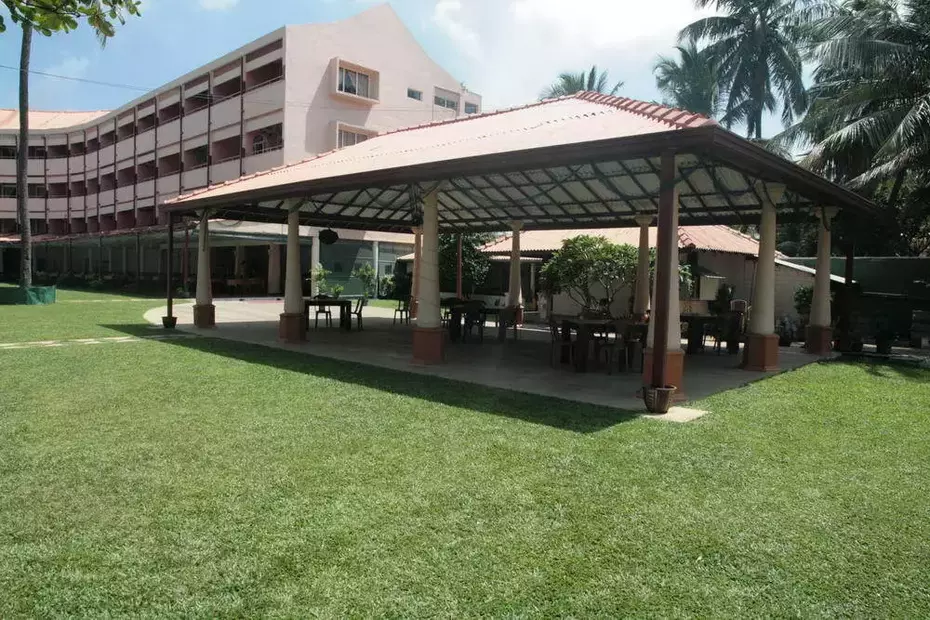 Paradise Beach Hotel