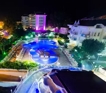 Grand Mir Amor Hotel