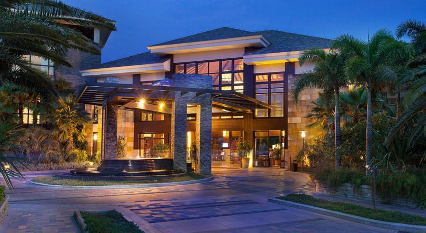 Grand Metro Park Resort