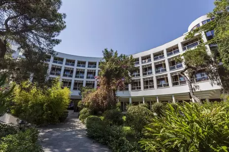 Perre La Mer Hotel