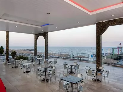 Perre La Mer Hotel