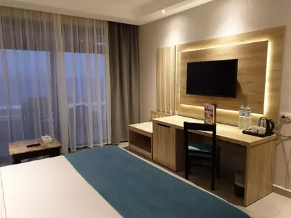Pyramisa Beach Resort
