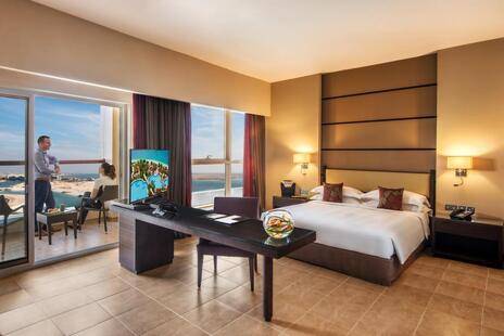 Khalidiya Palace Rayhaan Hotel By Rotana