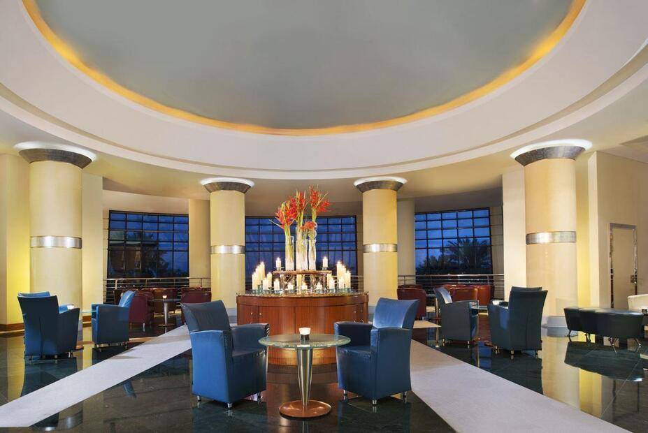 Le Meridien Al Aqah Beach Resort