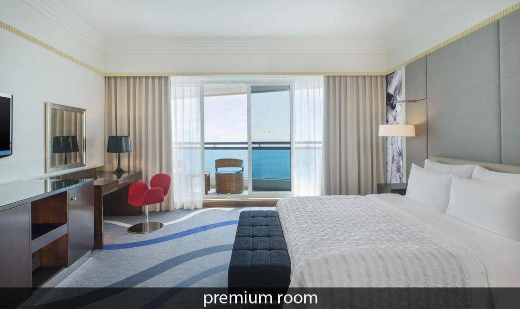 Le Meridien Al Aqah Beach Resort