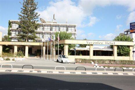 Veronica Hotel