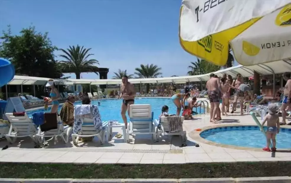 Club Aqua Marin Beach Resort