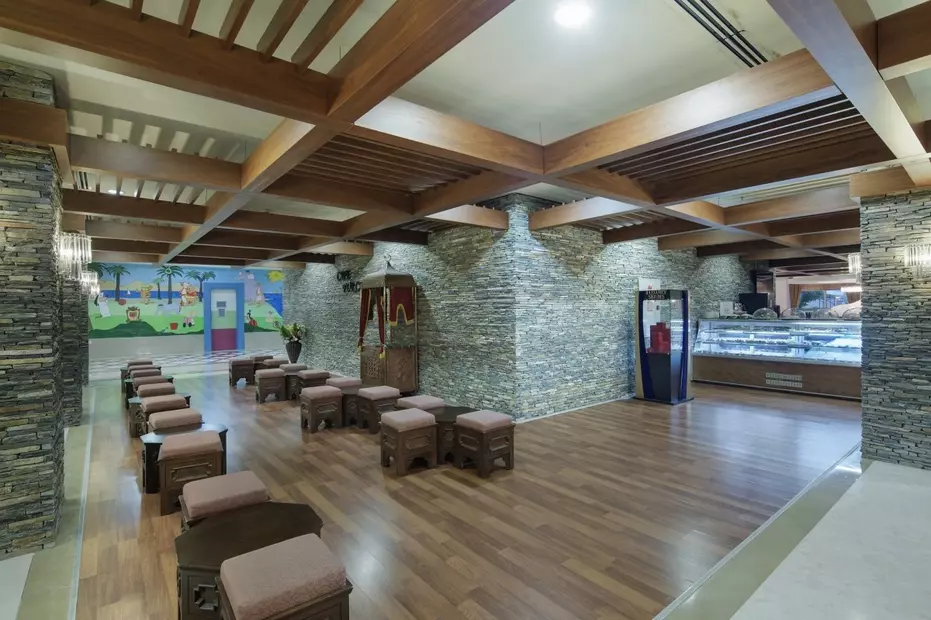 Crystal Family Resort & Spa