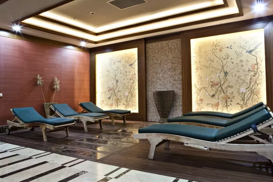 Crystal Family Resort & Spa