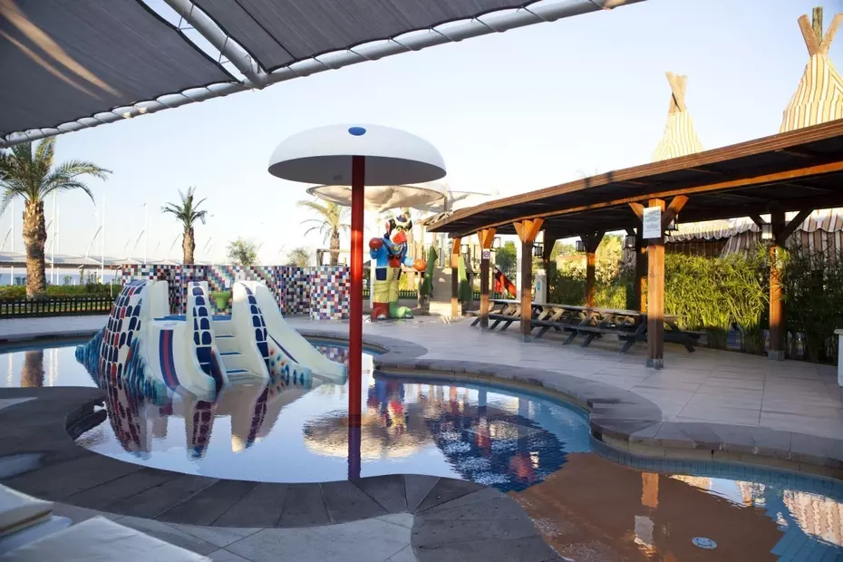 Crystal Family Resort & Spa