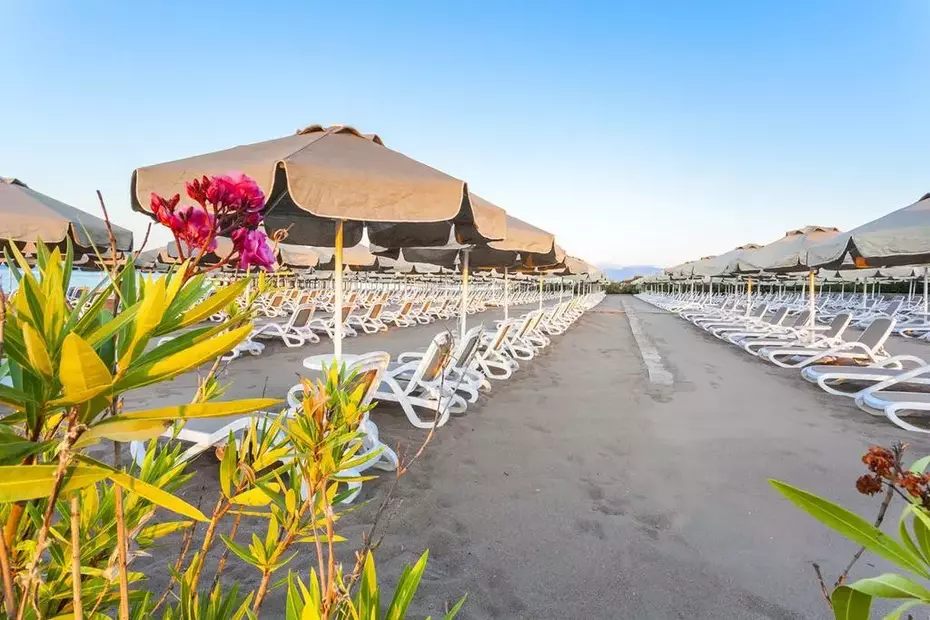Melas Lara Hotel