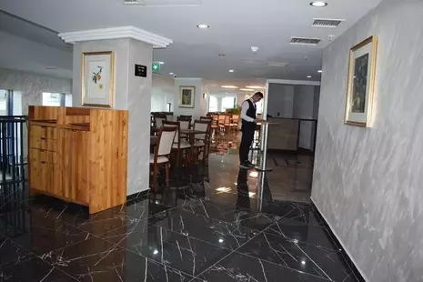 Euro Plaza Hotel
