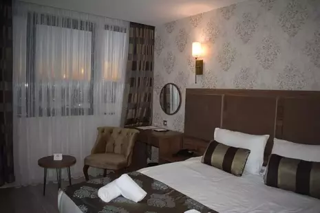 Euro Plaza Hotel