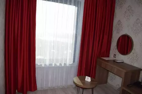 Euro Plaza Hotel