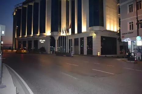Euro Plaza Hotel