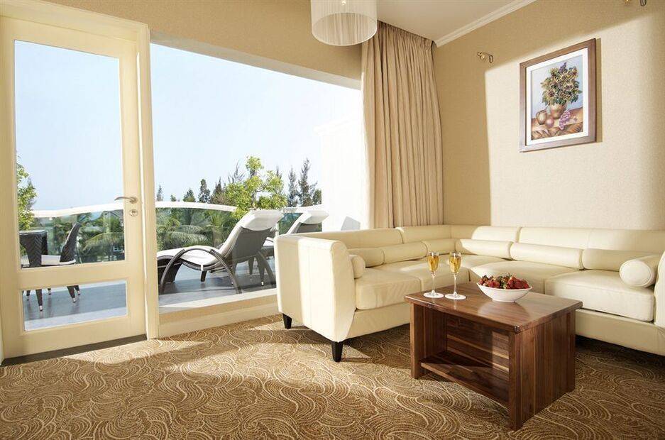 Sea Links Beach Hotel