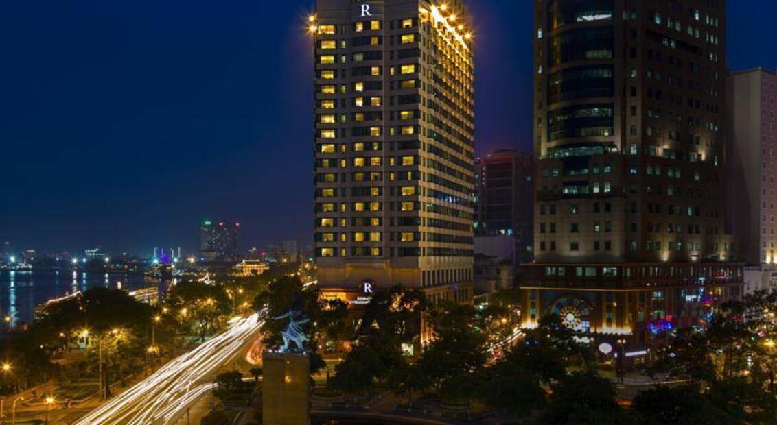 Renaissance Riverside Hotel