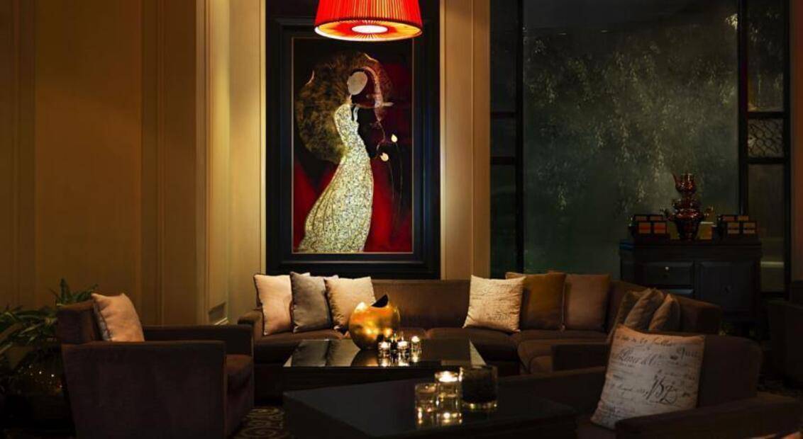 Renaissance Riverside Hotel