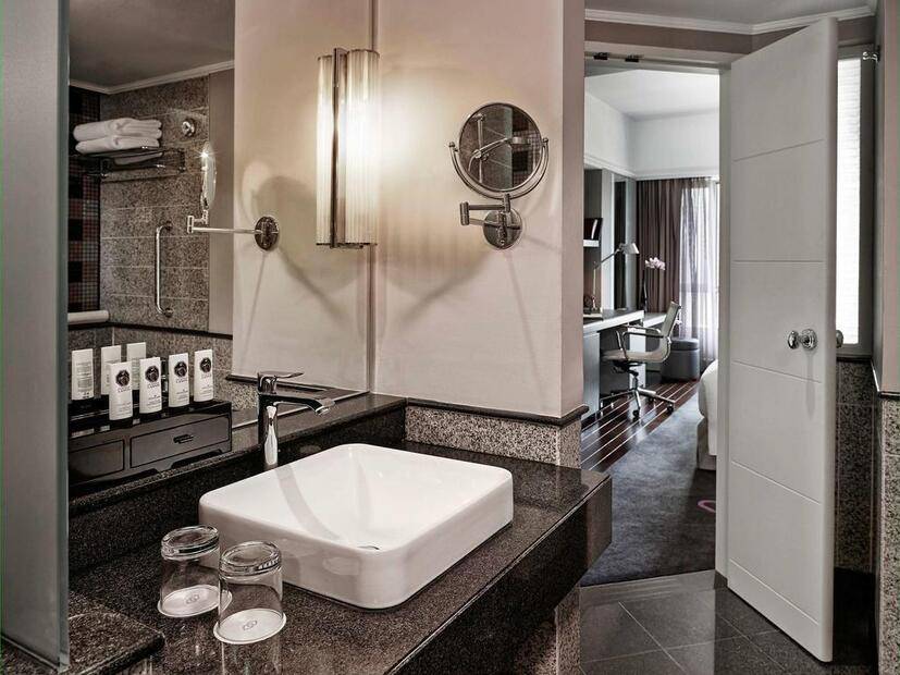 Sofitel Plaza Saigon