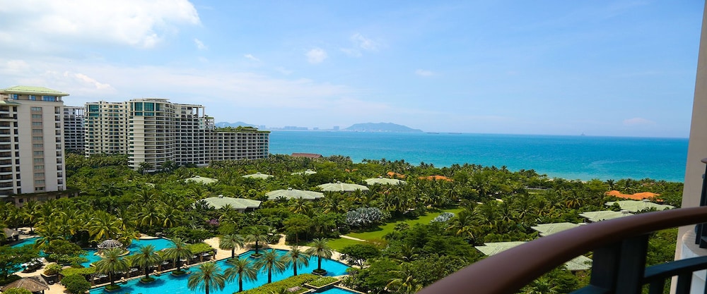 Howard Johnson Resort