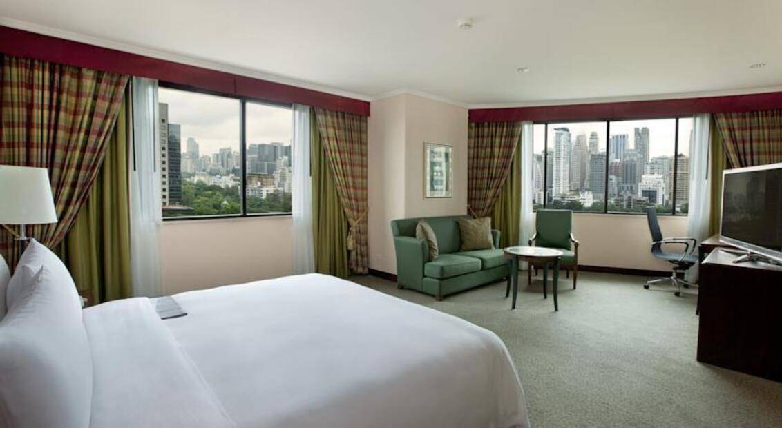 Plaza Athenee Bangkok A Royal Meridien Hotel