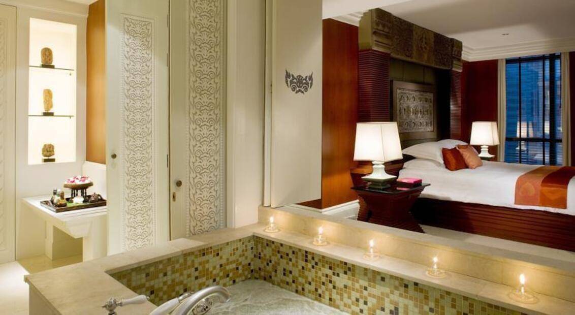 Plaza Athenee Bangkok A Royal Meridien Hotel