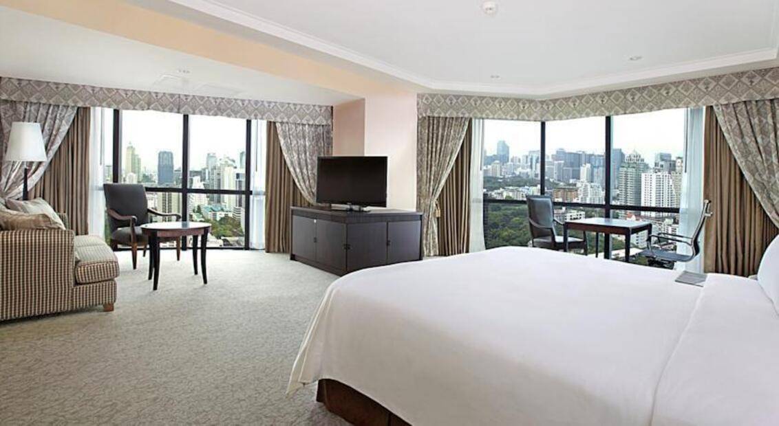 Plaza Athenee Bangkok A Royal Meridien Hotel