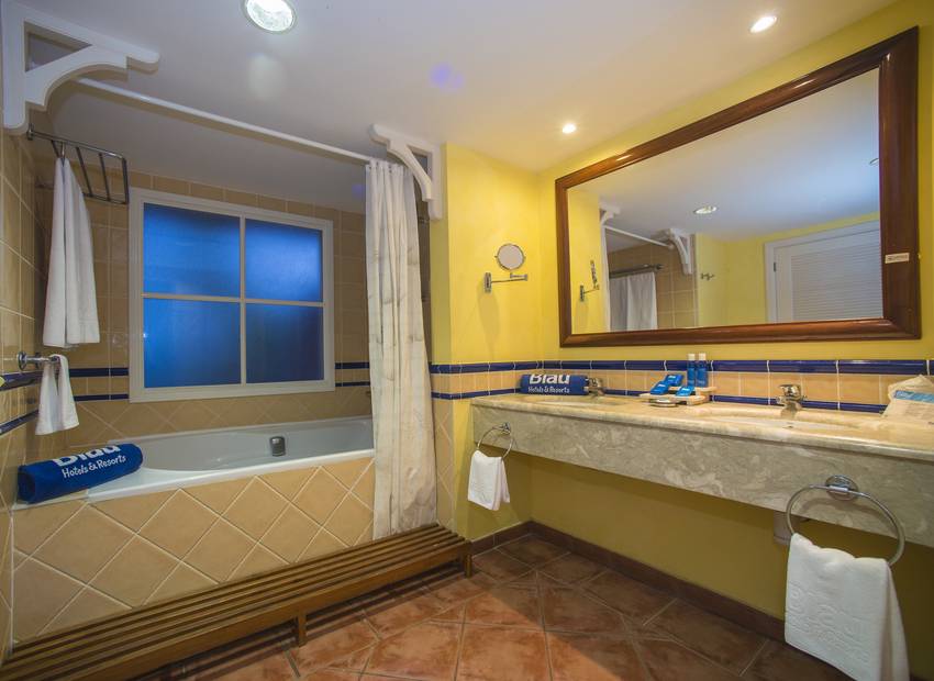 Blau Privilege Cayo Libertad (Adults Only 18+)