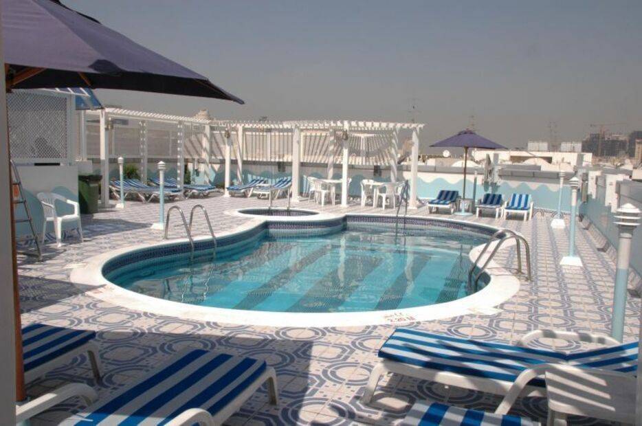 Avenue Hotel