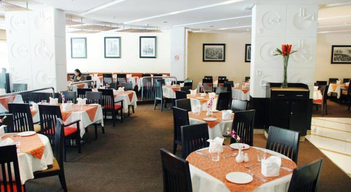 Avenue Hotel