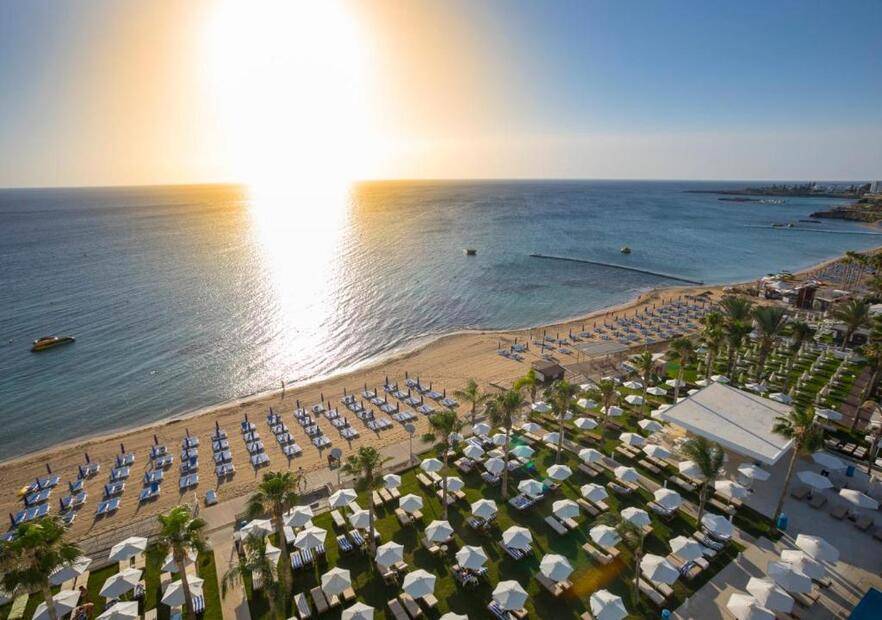 Constantinos The Great