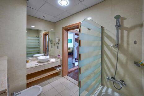 Al Khoory Executive Hotel