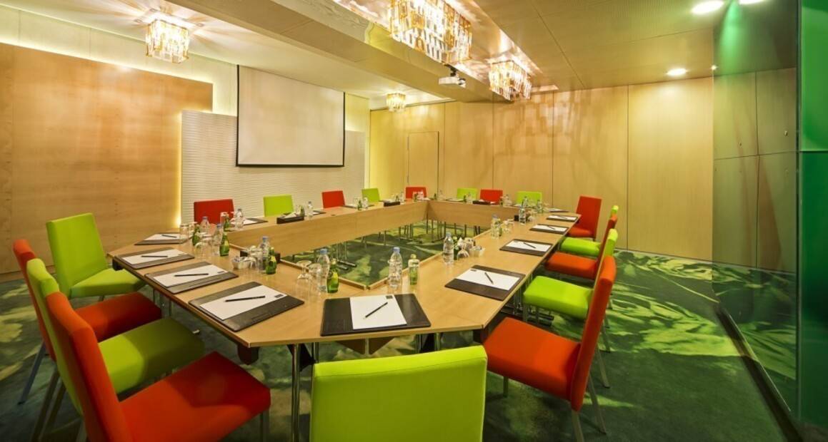 Al Khoory Executive Hotel