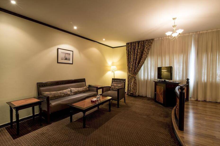 J5 Hotels Bur Dubai (Ex.Imperial Suites Dubai)