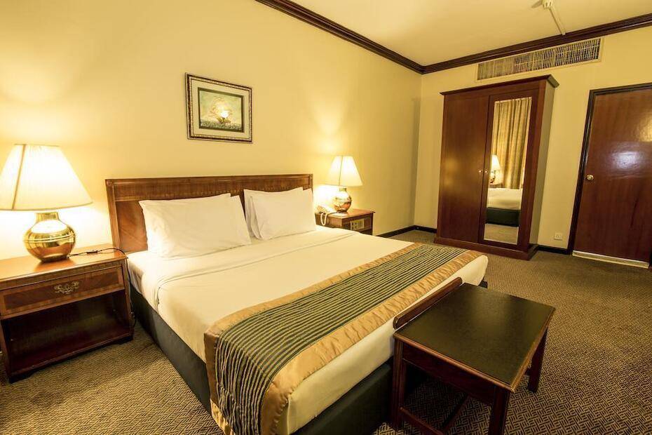 J5 Hotels Bur Dubai (Ex.Imperial Suites Dubai)