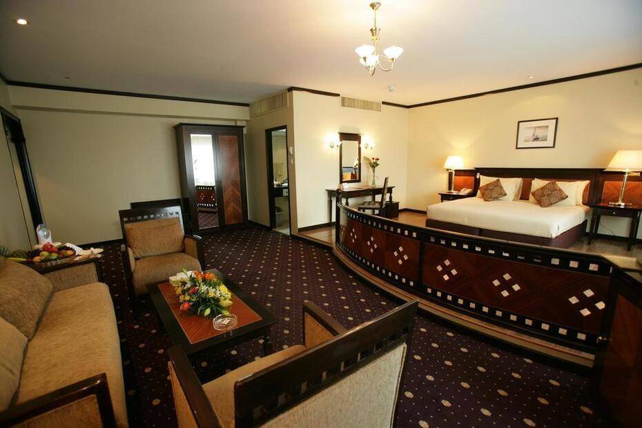 J5 Hotels Bur Dubai (Ex.Imperial Suites Dubai)