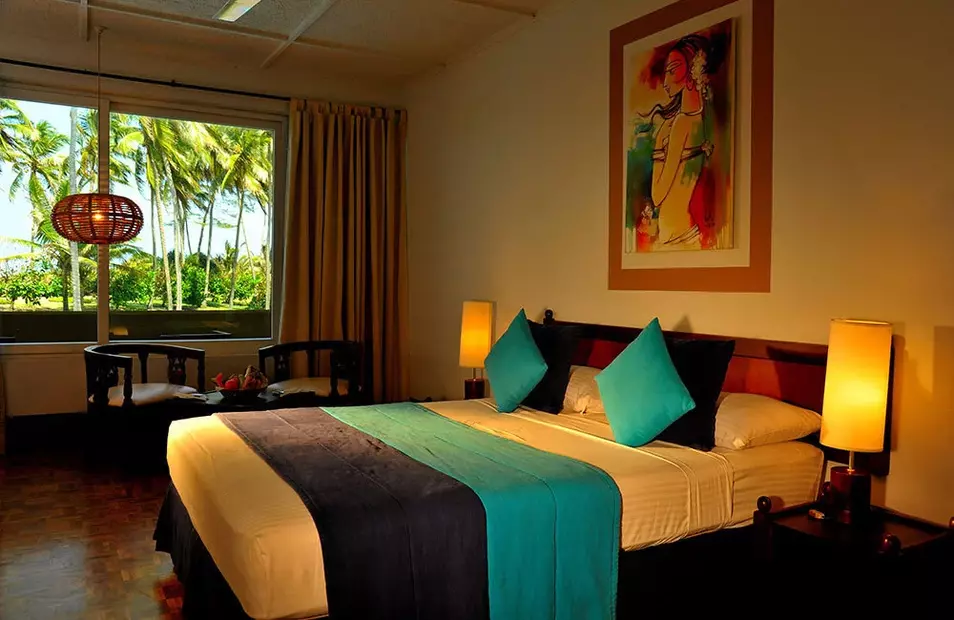 Palm Village Hotel