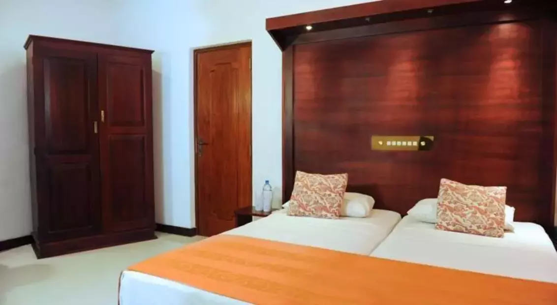 Golden Star Beach Hotel