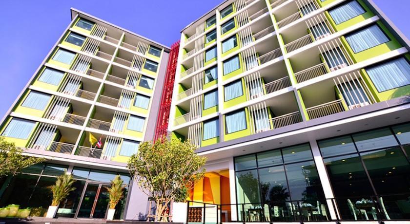 Lakkhana Poolside Resort