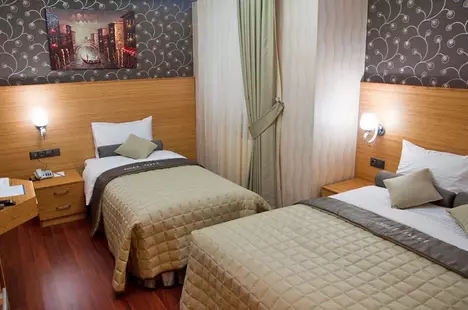 Abel Hotel
