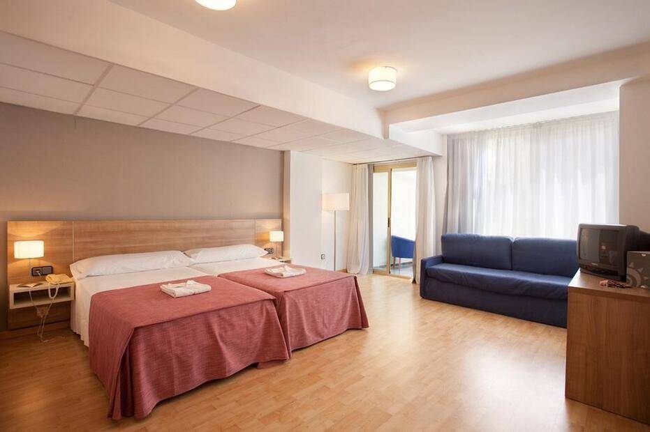 Port Eugeni Hotel