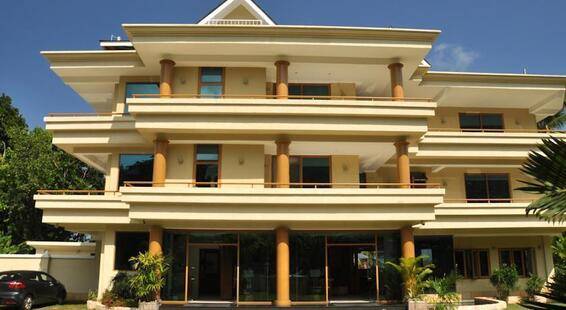 Crown Beach Hotel