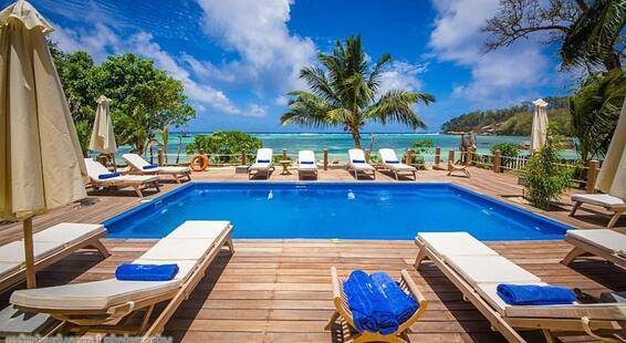 Crown Beach Hotel